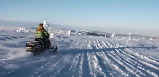 Sneeuwscooter 2
